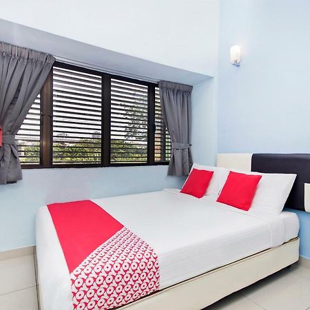 Oyo 220 Hotel Sri Maluri Kuala Lumpur Esterno foto