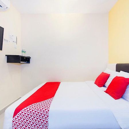 Oyo 220 Hotel Sri Maluri Kuala Lumpur Esterno foto
