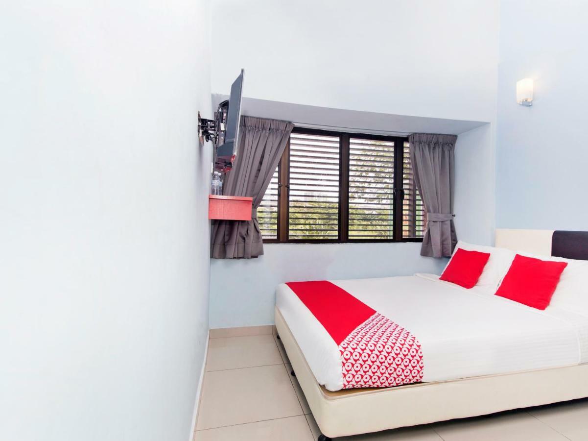 Oyo 220 Hotel Sri Maluri Kuala Lumpur Esterno foto