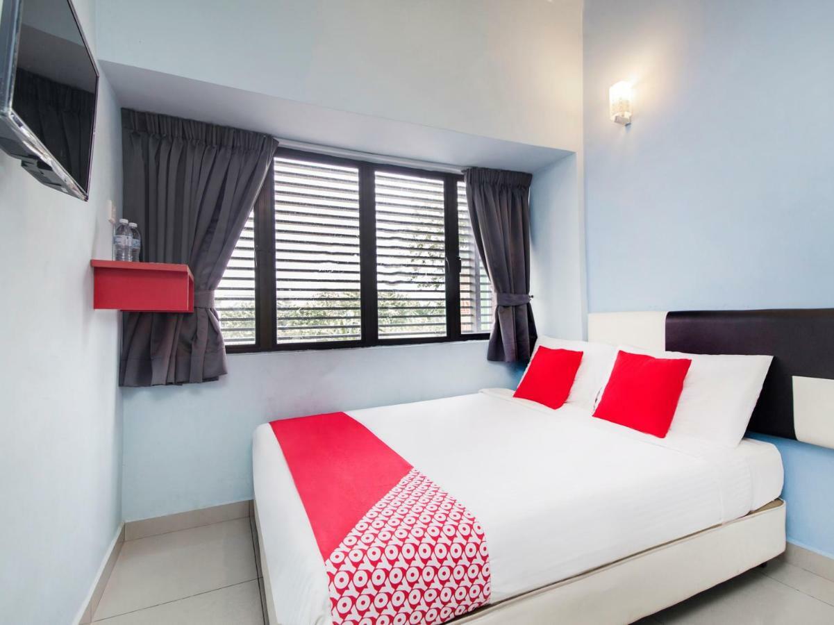 Oyo 220 Hotel Sri Maluri Kuala Lumpur Esterno foto