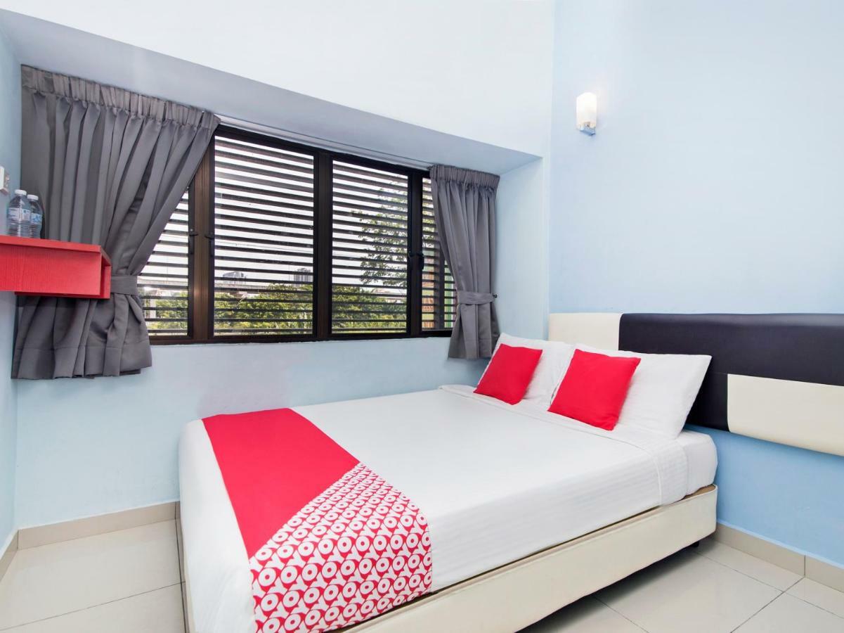 Oyo 220 Hotel Sri Maluri Kuala Lumpur Esterno foto