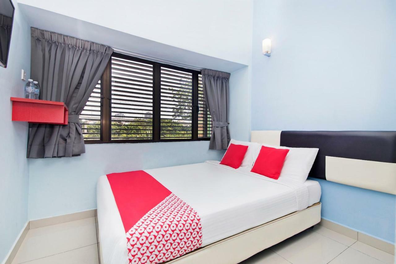Oyo 220 Hotel Sri Maluri Kuala Lumpur Esterno foto