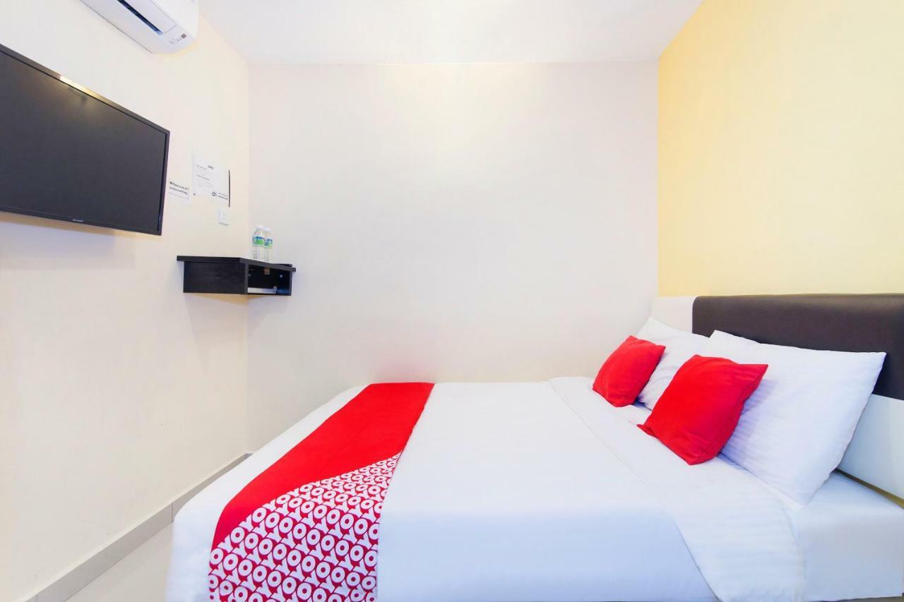 Oyo 220 Hotel Sri Maluri Kuala Lumpur Esterno foto