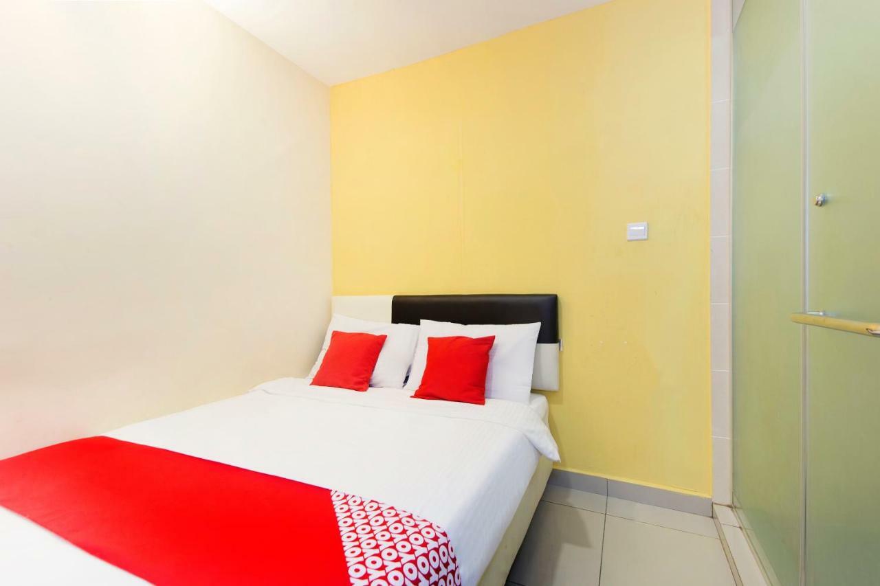 Oyo 220 Hotel Sri Maluri Kuala Lumpur Esterno foto